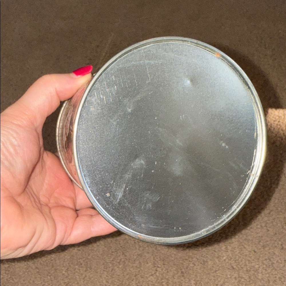 Coca-Cola Decorative Tin with Red Top - Picture 10 of 12